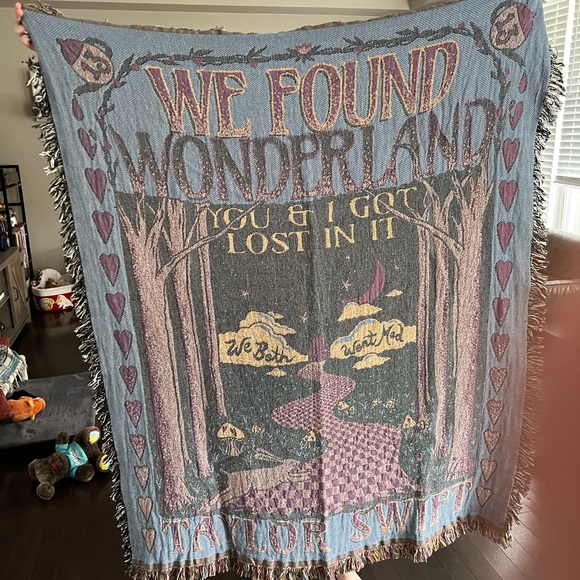 NEW We Found Wonderland Blanket! - Picture 2 of 2